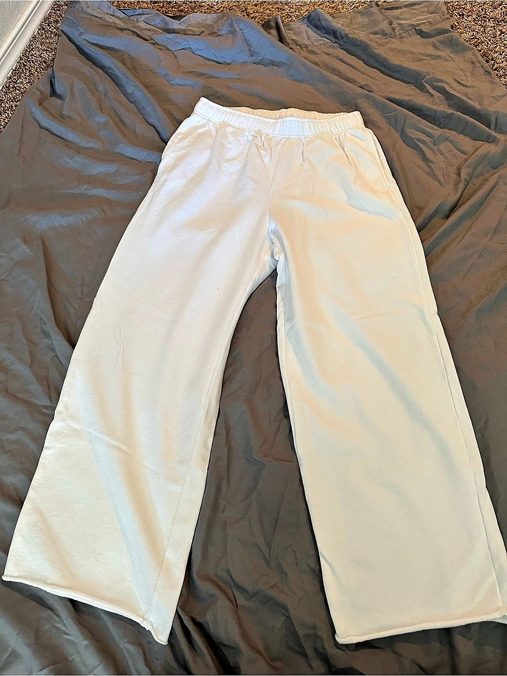 Gap VintageSoft Baggy Wide-Leg Sweatpants in White